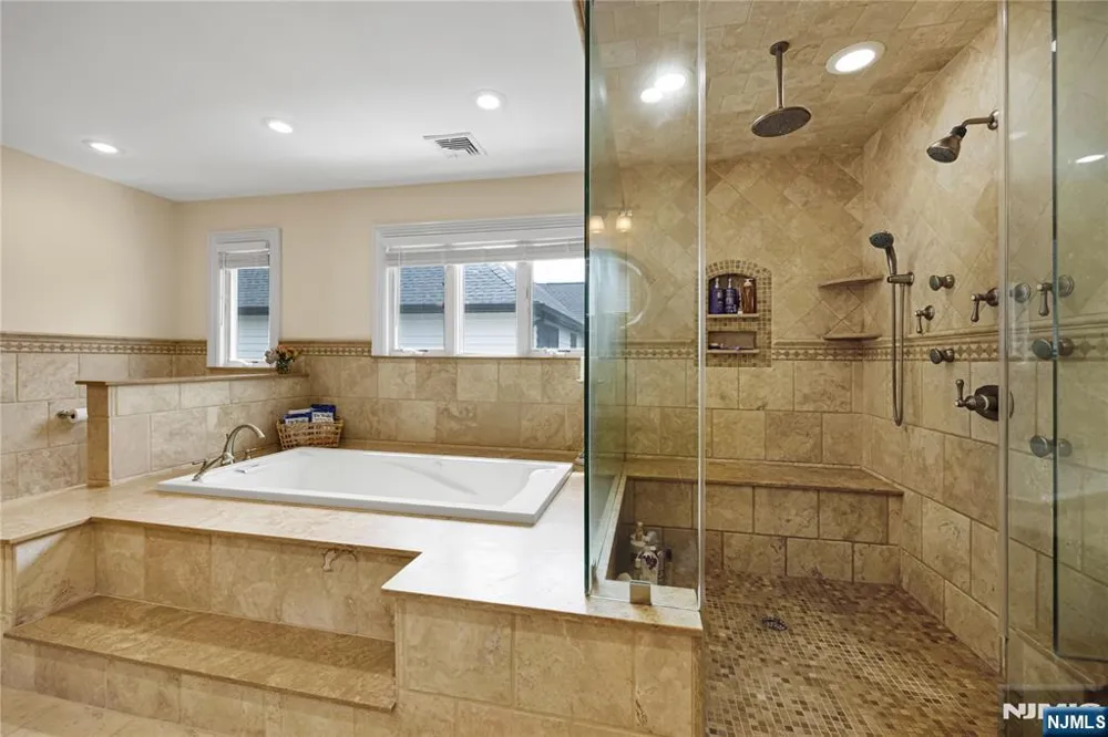 84 Vanderburgh Avenue Rutherford, NJ 07070
