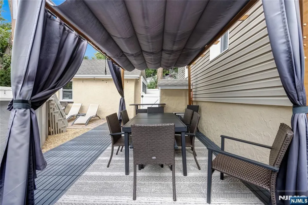 84 Vanderburgh Avenue Rutherford, NJ 07070