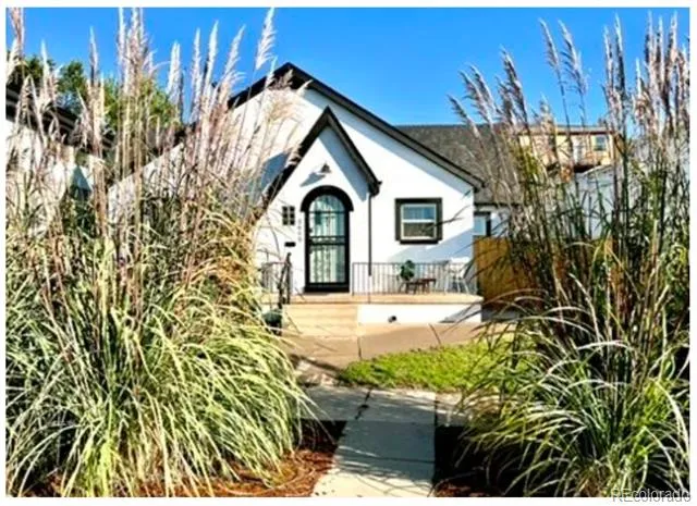 2615 W Caithness Place Denver, CO 80211