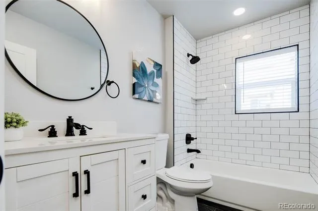 2615 W Caithness Place Denver, CO 80211