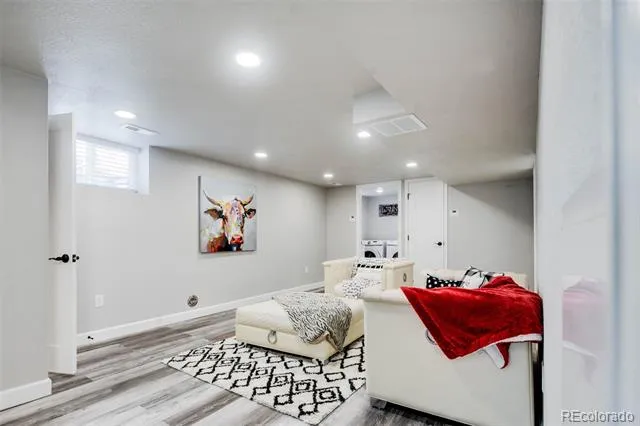 2615 W Caithness Place Denver, CO 80211