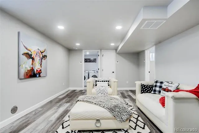 2615 W Caithness Place Denver, CO 80211