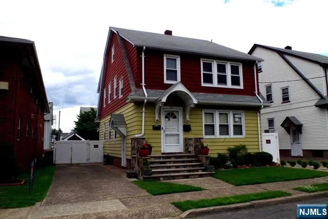31 Brook Avenue 2 Wallington, NJ 07057