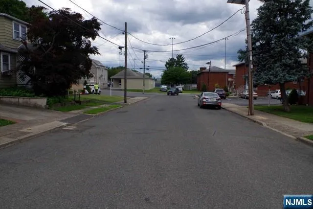31 Brook Avenue 2 Wallington, NJ 07057