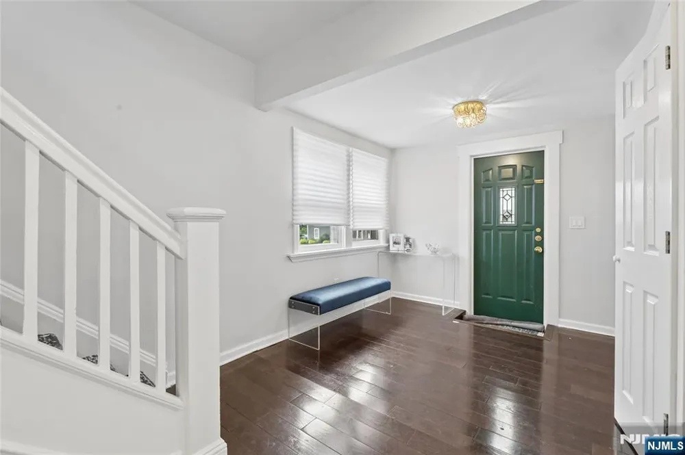 56 Hallberg Avenue Bergenfield, NJ 07621