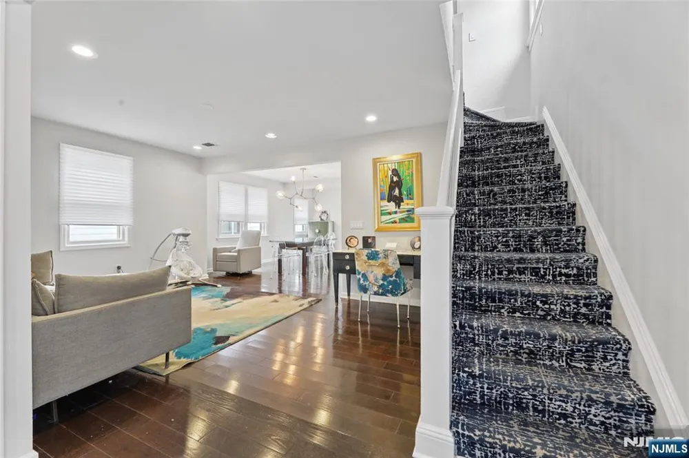 56 Hallberg Avenue Bergenfield, NJ 07621