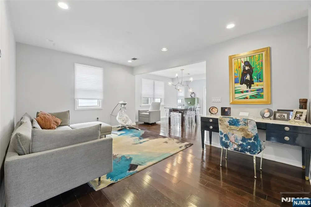 56 Hallberg Avenue Bergenfield, NJ 07621