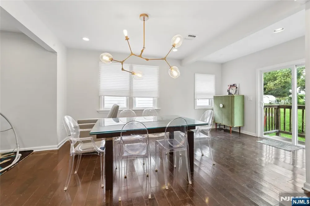 56 Hallberg Avenue Bergenfield, NJ 07621