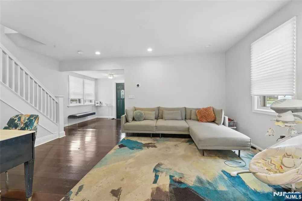 56 Hallberg Avenue Bergenfield, NJ 07621
