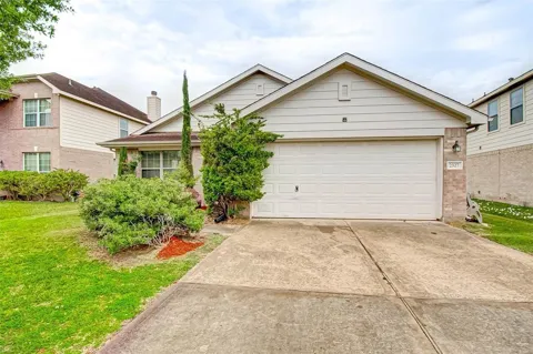 2327 Crossmill Lane
