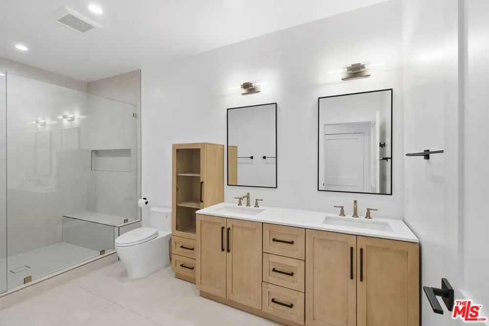 23906 Mobile Street Los Angeles, CA 91307