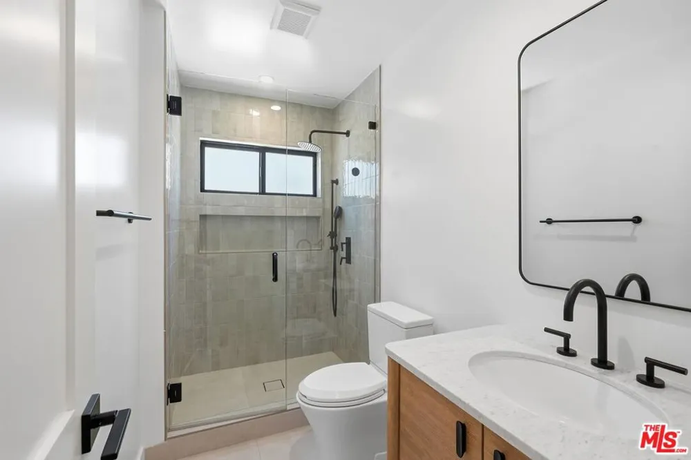 23906 Mobile Street Los Angeles, CA 91307