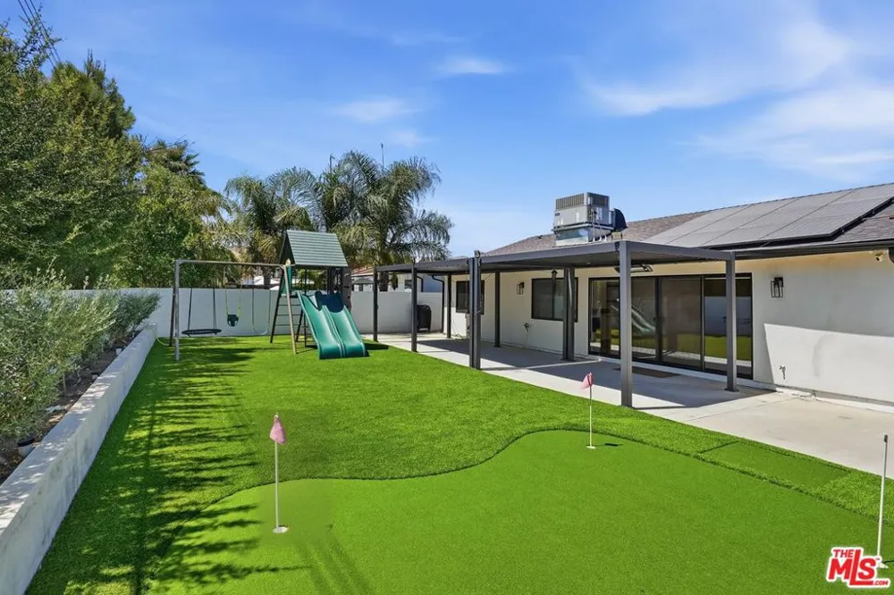 23906 Mobile Street Los Angeles, CA 91307
