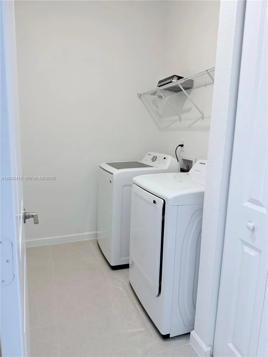 1427 1427 SE 7 TER #1427 Homestead, FL 33034