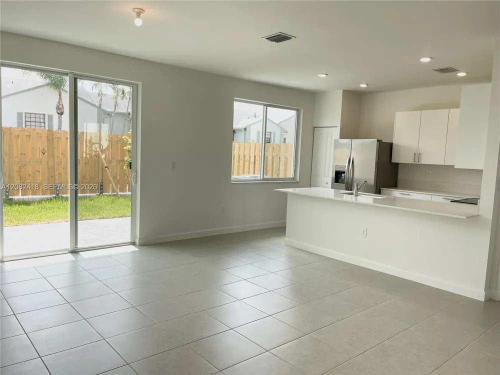 1427 1427 SE 7 TER #1427 Homestead, FL 33034