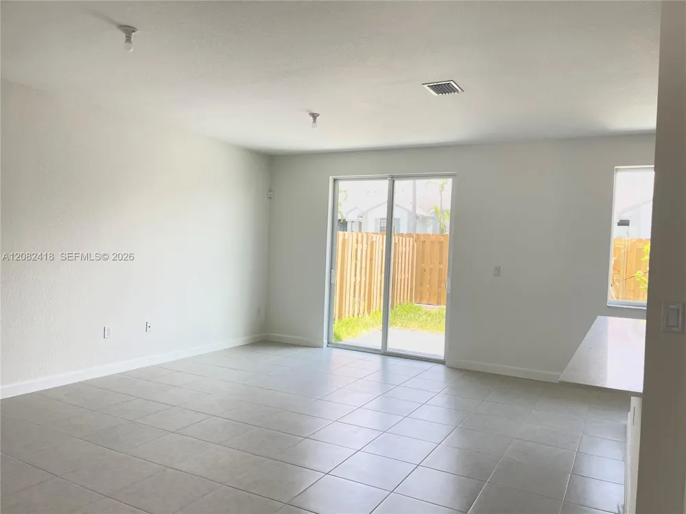 1427 1427 SE 7 TER #1427 Homestead, FL 33034