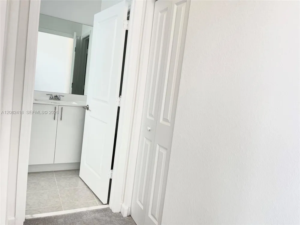 1427 1427 SE 7 TER #1427 Homestead, FL 33034