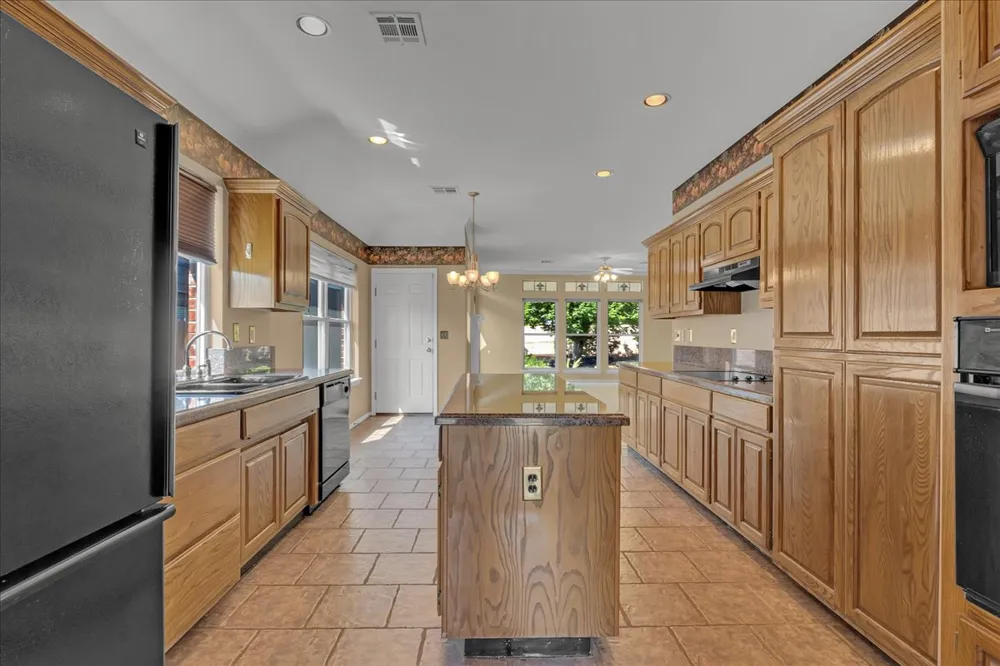 10028 S 89th East Avenue Tulsa, OK 74133