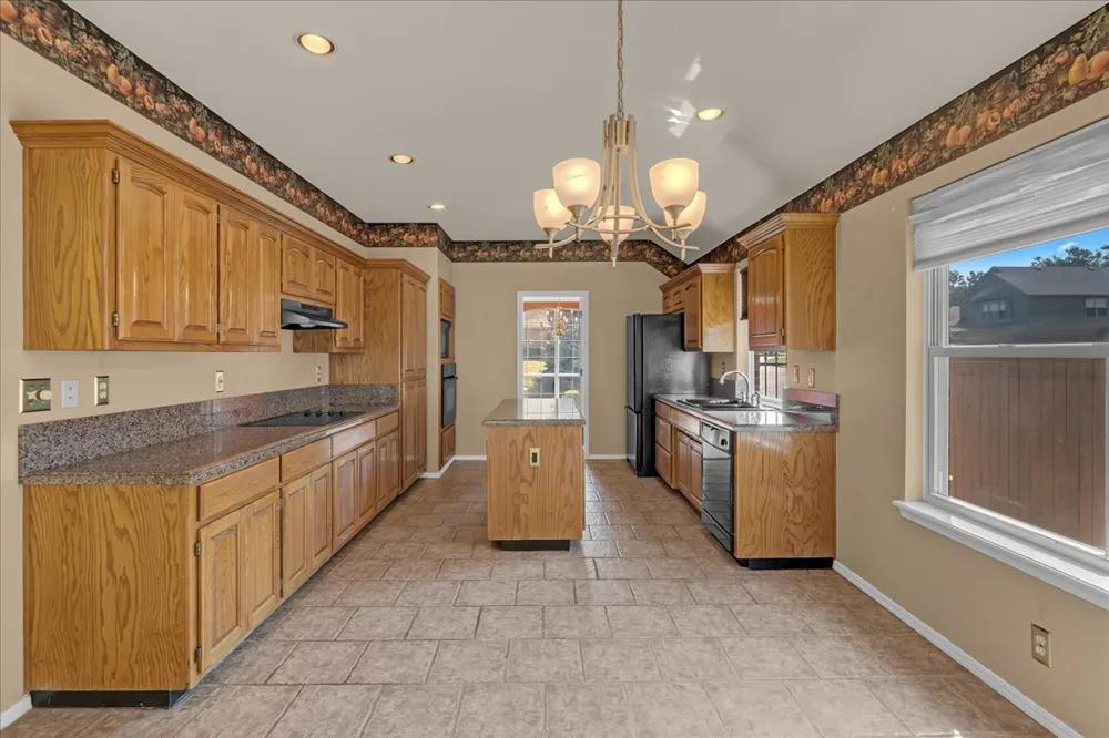 10028 S 89th East Avenue Tulsa, OK 74133