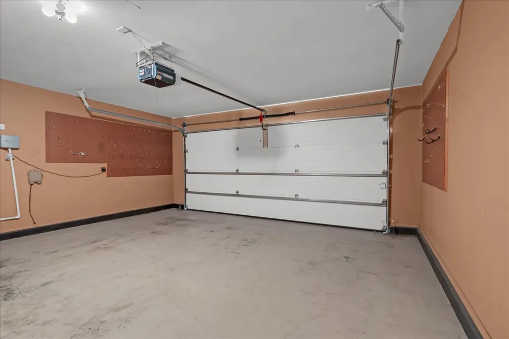 10028 S 89th East Avenue Tulsa, OK 74133