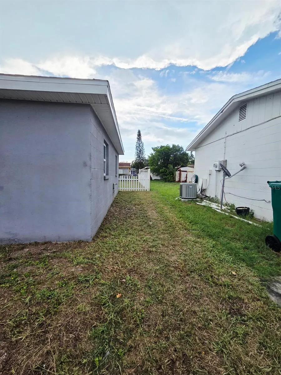 9517 MARLINTON LANE Port Richey, FL 34668