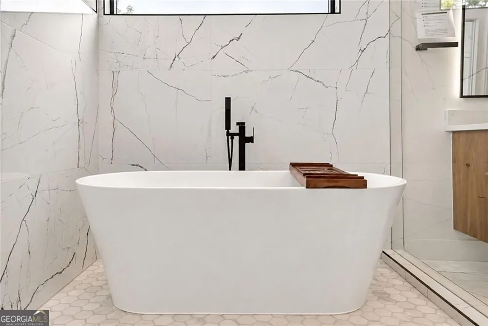 1192 Bernadette LN NE Atlanta, GA 30329