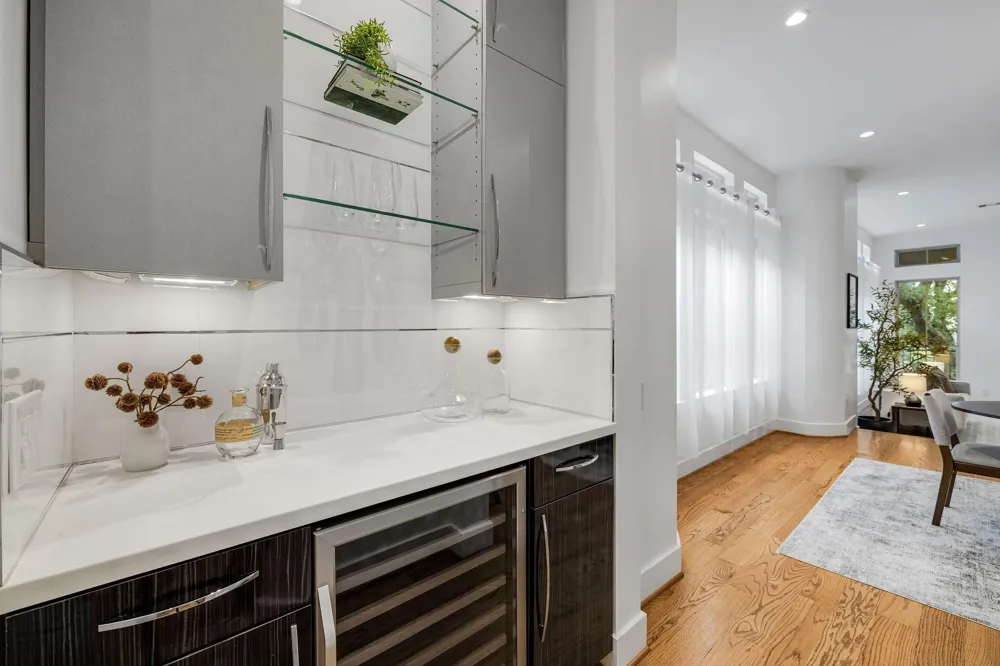 1518 W Clay Street Houston, TX 77019