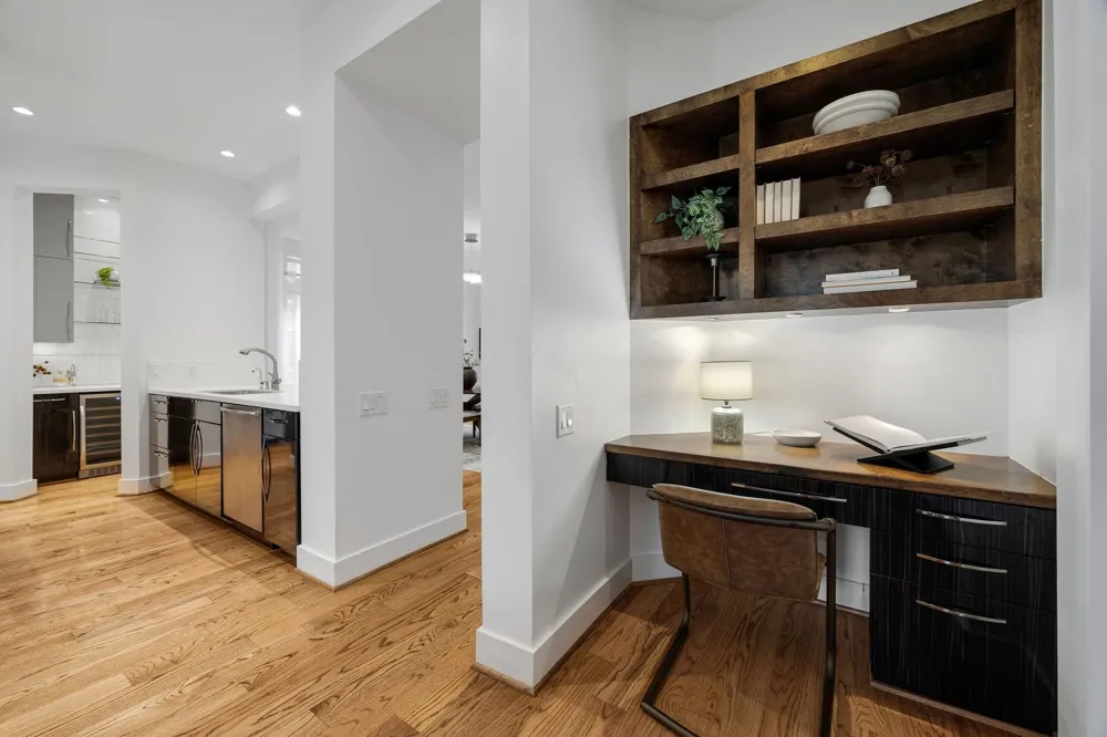 1518 W Clay Street Houston, TX 77019