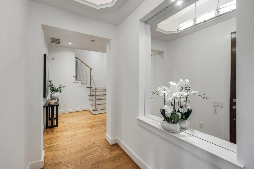 1518 W Clay Street Houston, TX 77019
