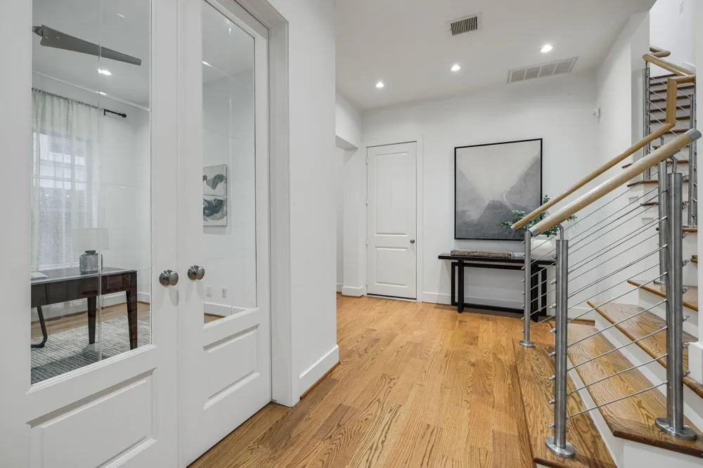 1518 W Clay Street Houston, TX 77019