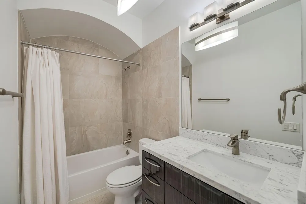 1518 W Clay Street Houston, TX 77019