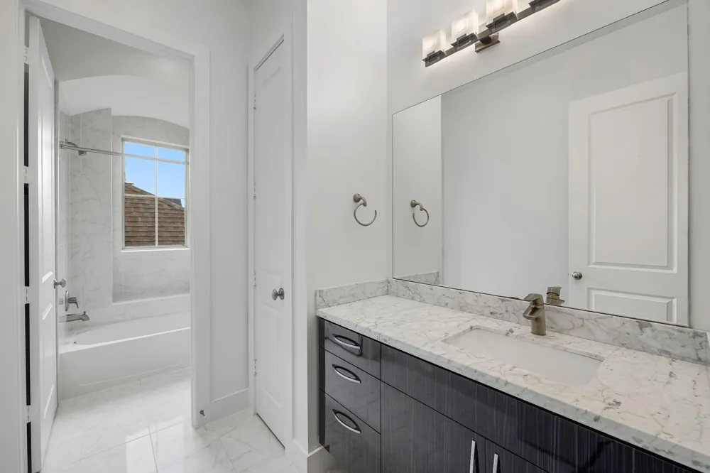 1518 W Clay Street Houston, TX 77019