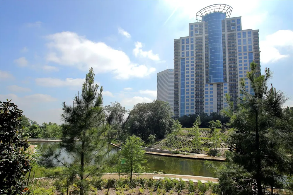 1518 W Clay Street Houston, TX 77019
