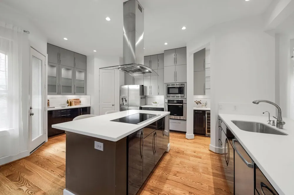 1518 W Clay Street Houston, TX 77019