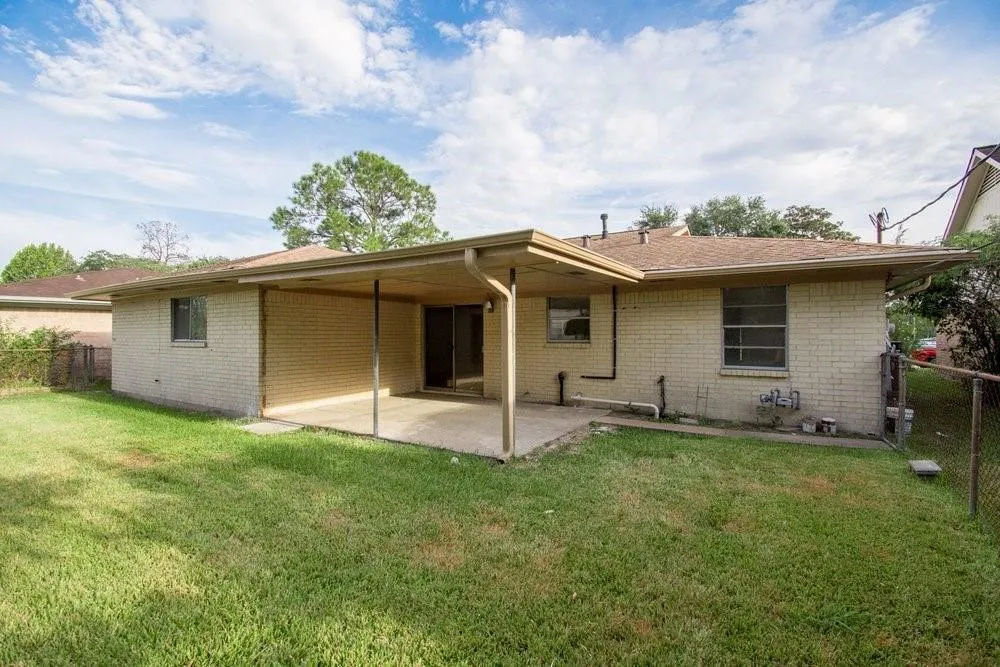 729 Arbor Drive Deer Park, TX 77536