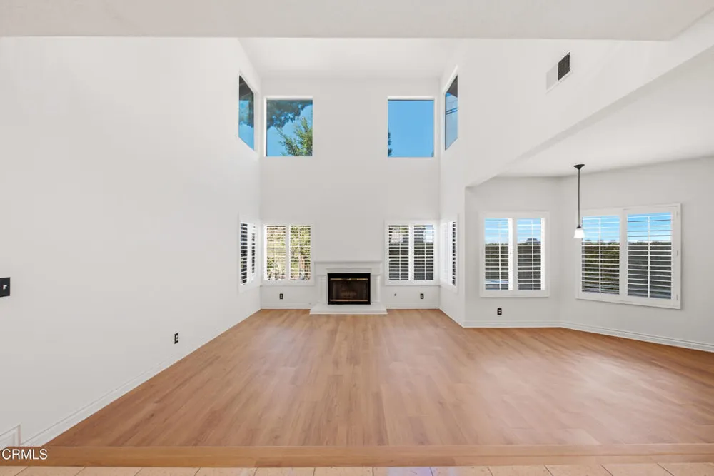 12366 Cherry Grove Street Moorpark, CA 93021