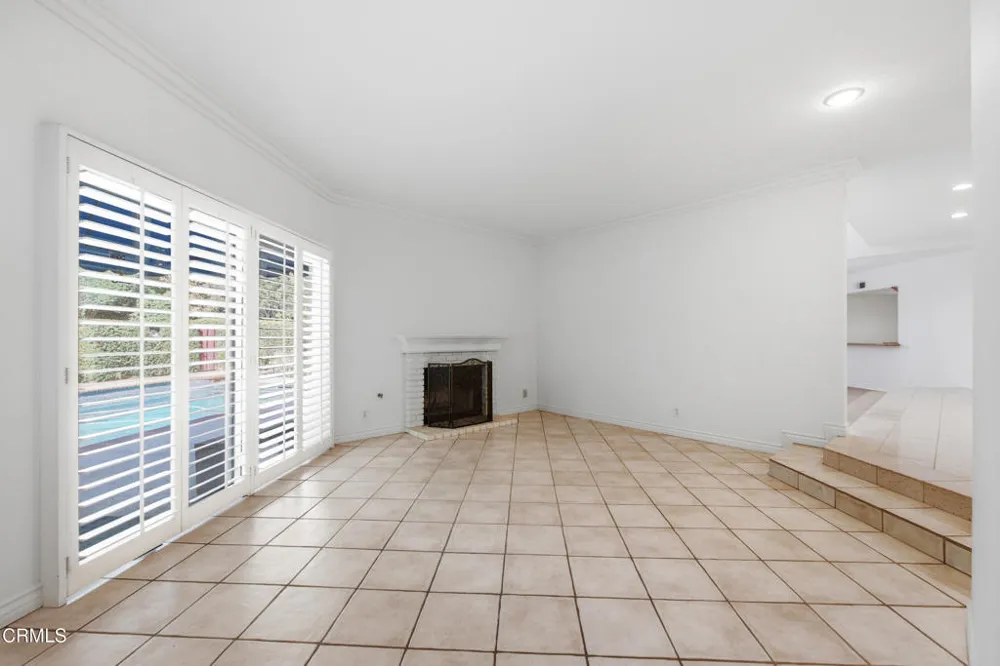 12366 Cherry Grove Street Moorpark, CA 93021