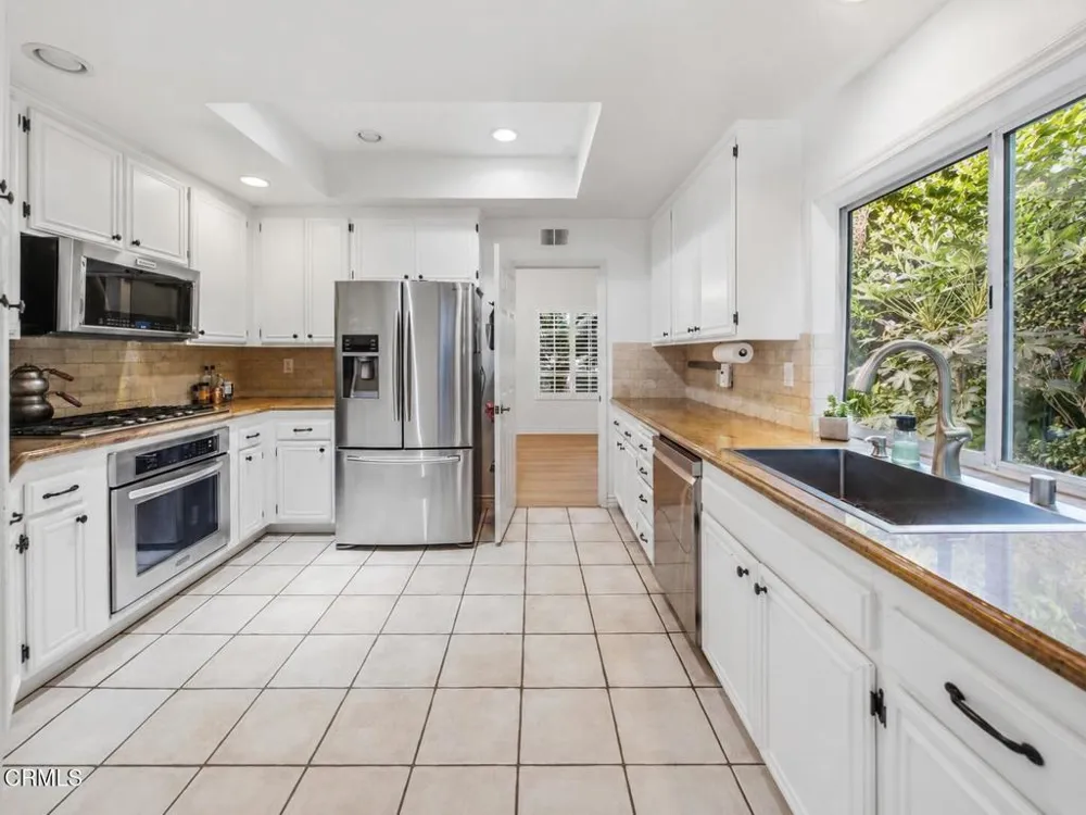 12366 Cherry Grove Street Moorpark, CA 93021