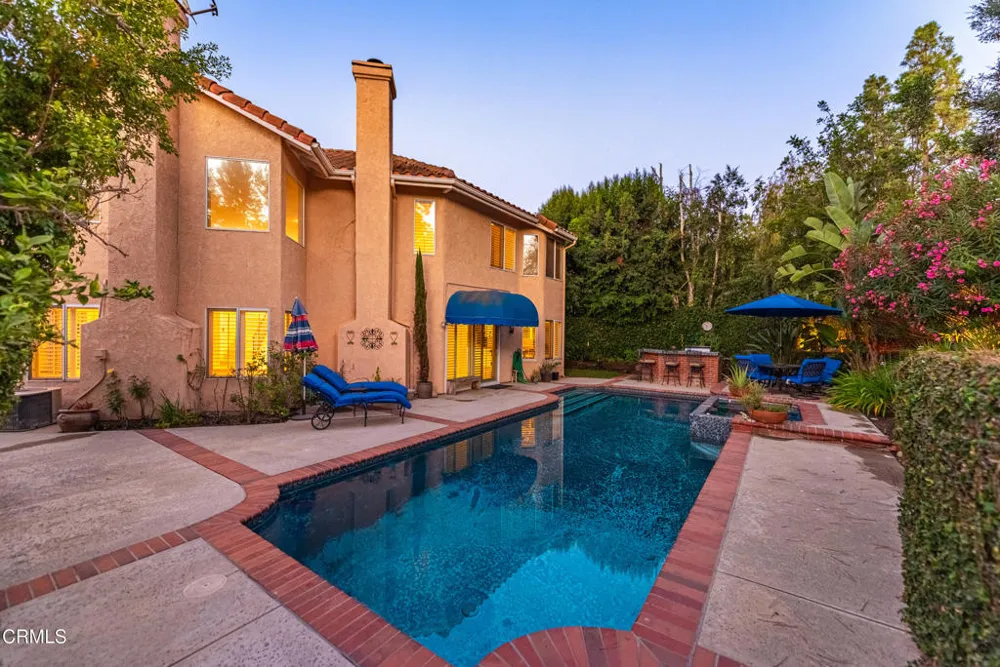 12366 Cherry Grove Street Moorpark, CA 93021