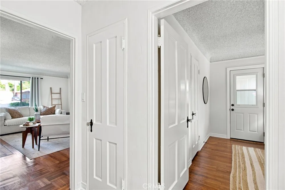 849 Buena Vista Burbank, CA 91505