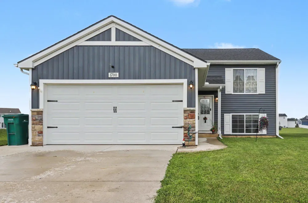1700 Harper Grove Lane Vicksburg, MI 49097
