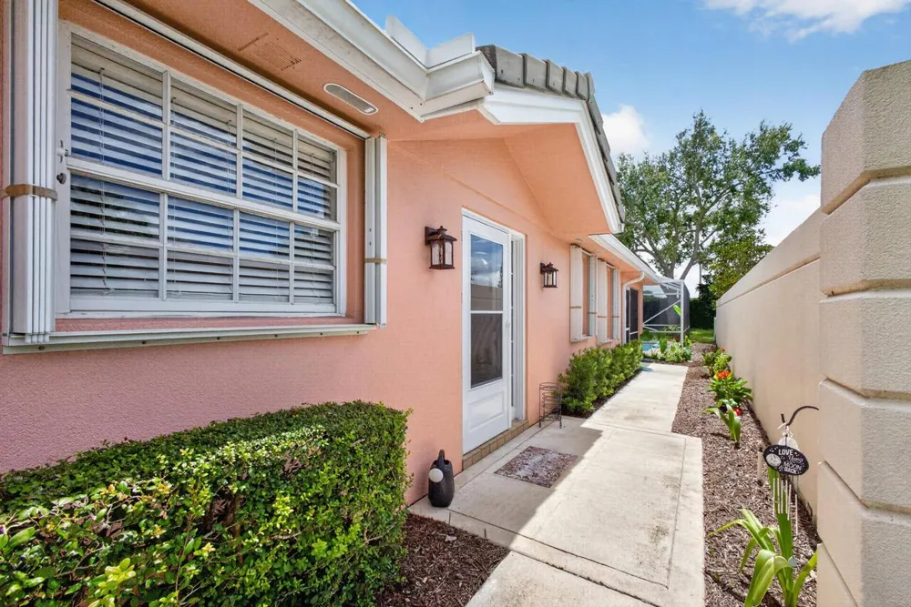 4238 ROYAL OAK DRIVE Palm Beach Gardens, FL 33410