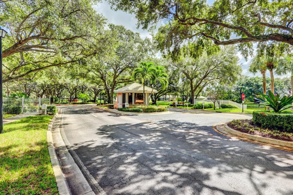 4238 ROYAL OAK DRIVE Palm Beach Gardens, FL 33410