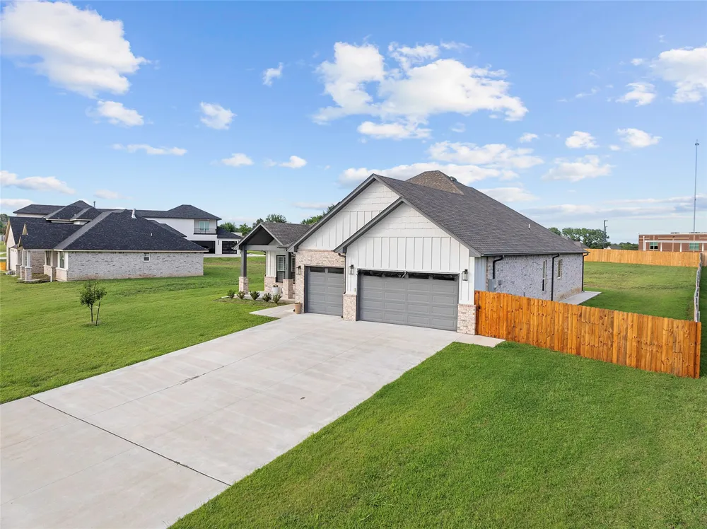 714 Prairie View Road Ardmore, OK 73401
