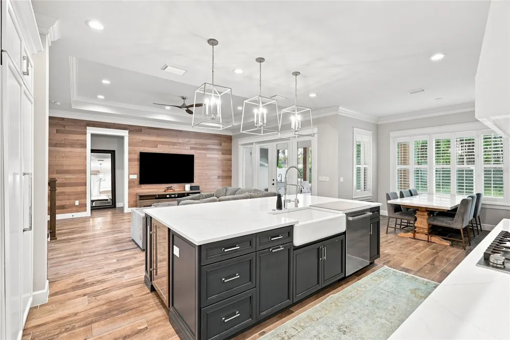 4309 W BARCELONA STREET Tampa, FL 33629