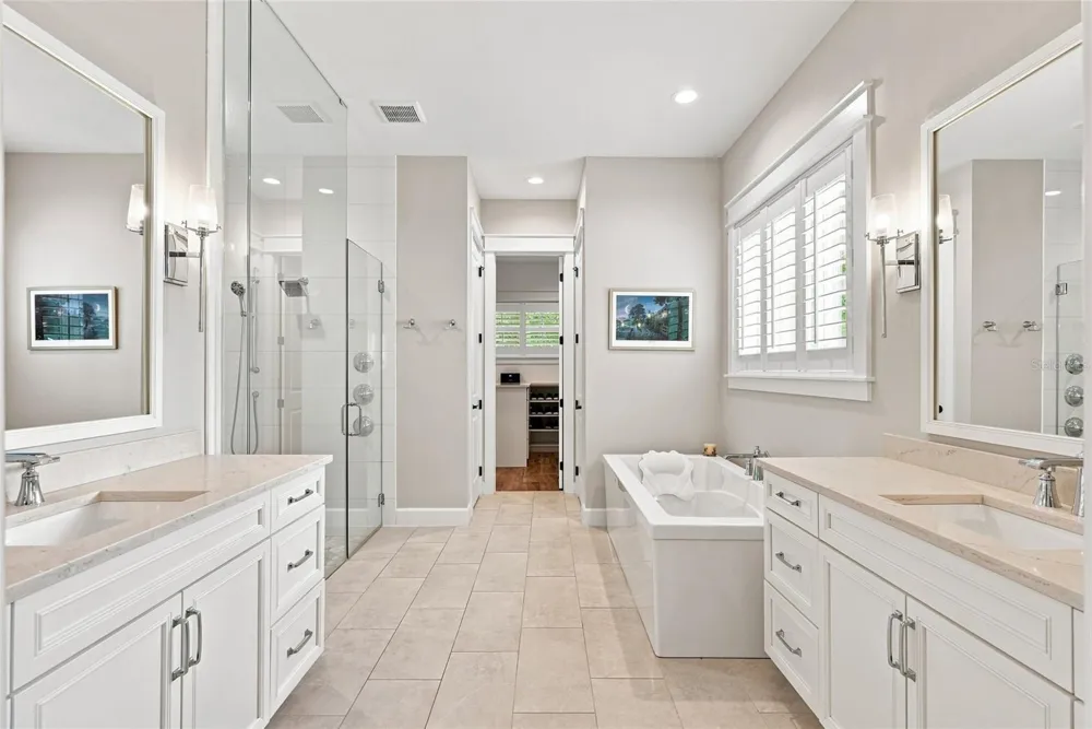 4309 W BARCELONA STREET Tampa, FL 33629