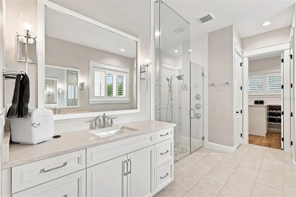 4309 W BARCELONA STREET Tampa, FL 33629