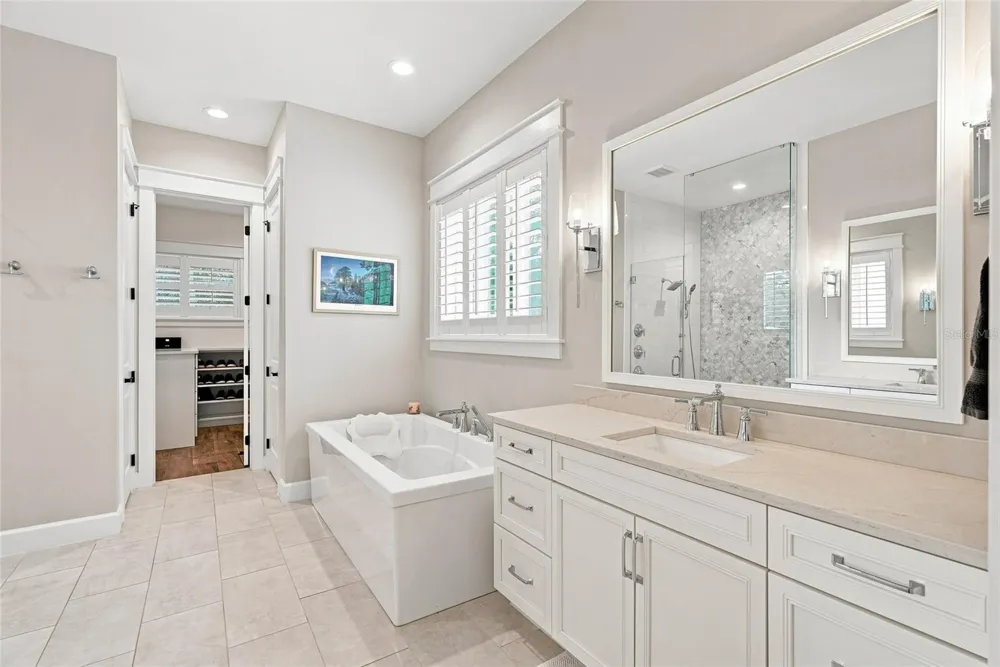 4309 W BARCELONA STREET Tampa, FL 33629