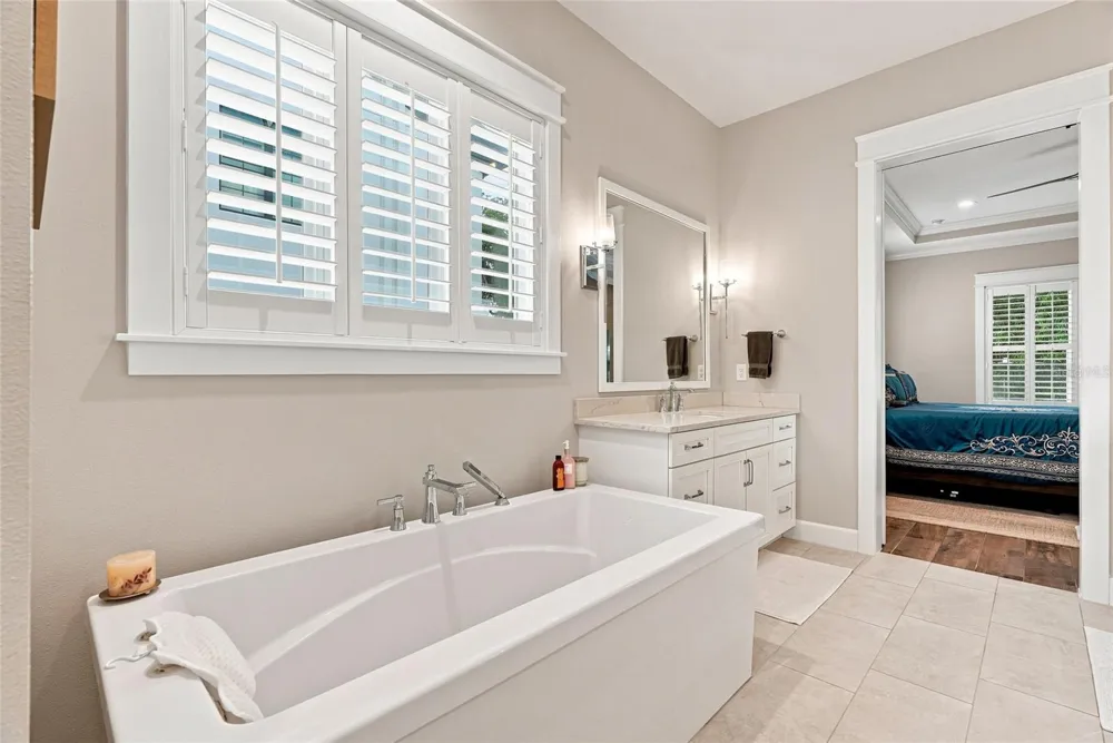 4309 W BARCELONA STREET Tampa, FL 33629