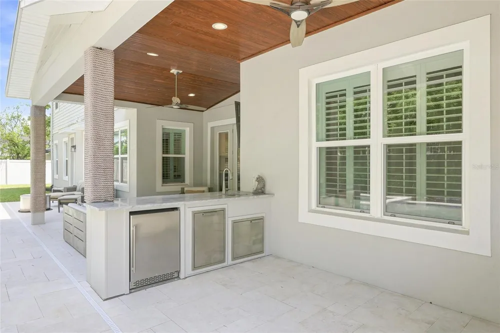 4309 W BARCELONA STREET Tampa, FL 33629